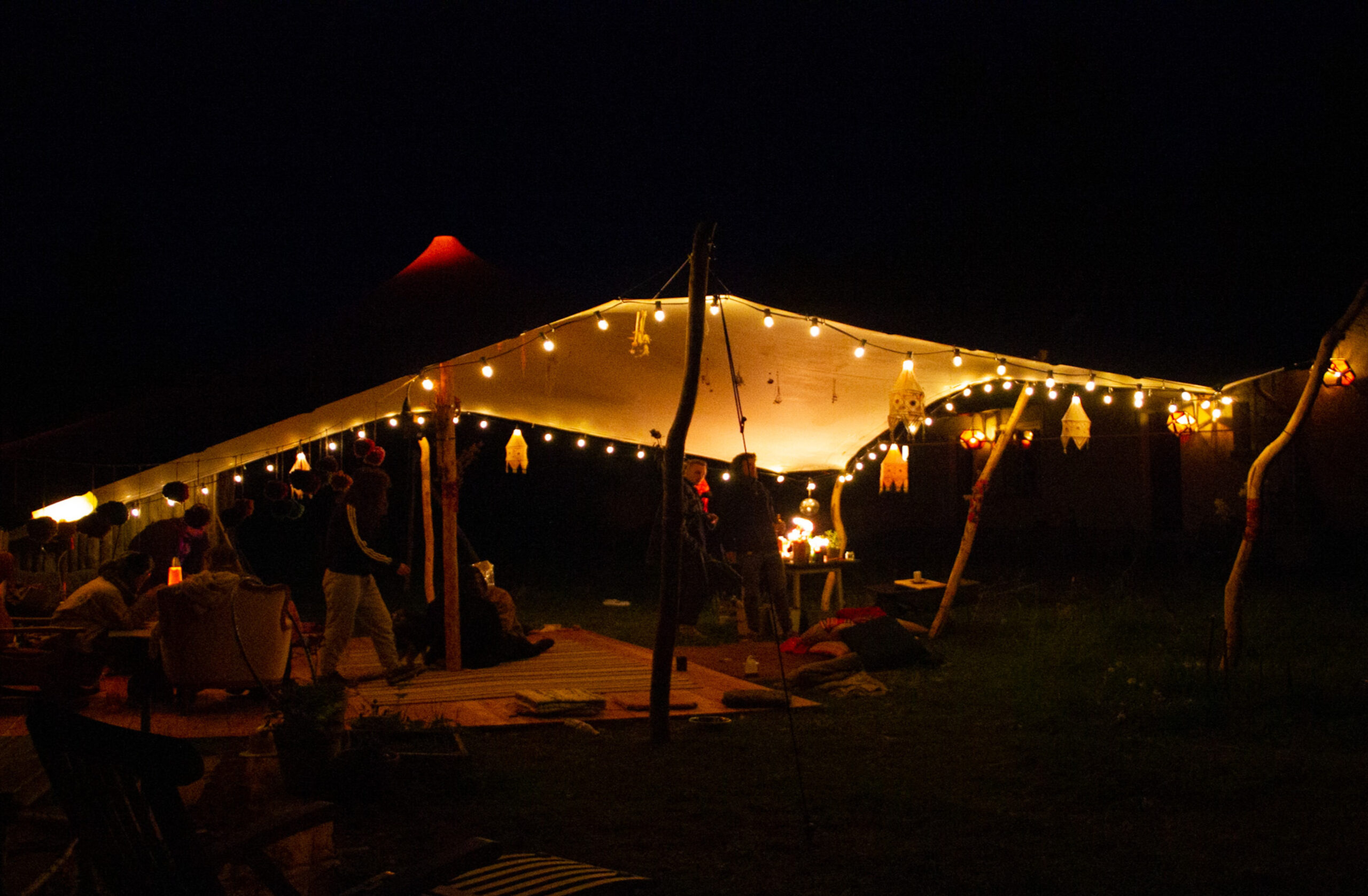 Maham Tent - Stretchzelt Lichterketten